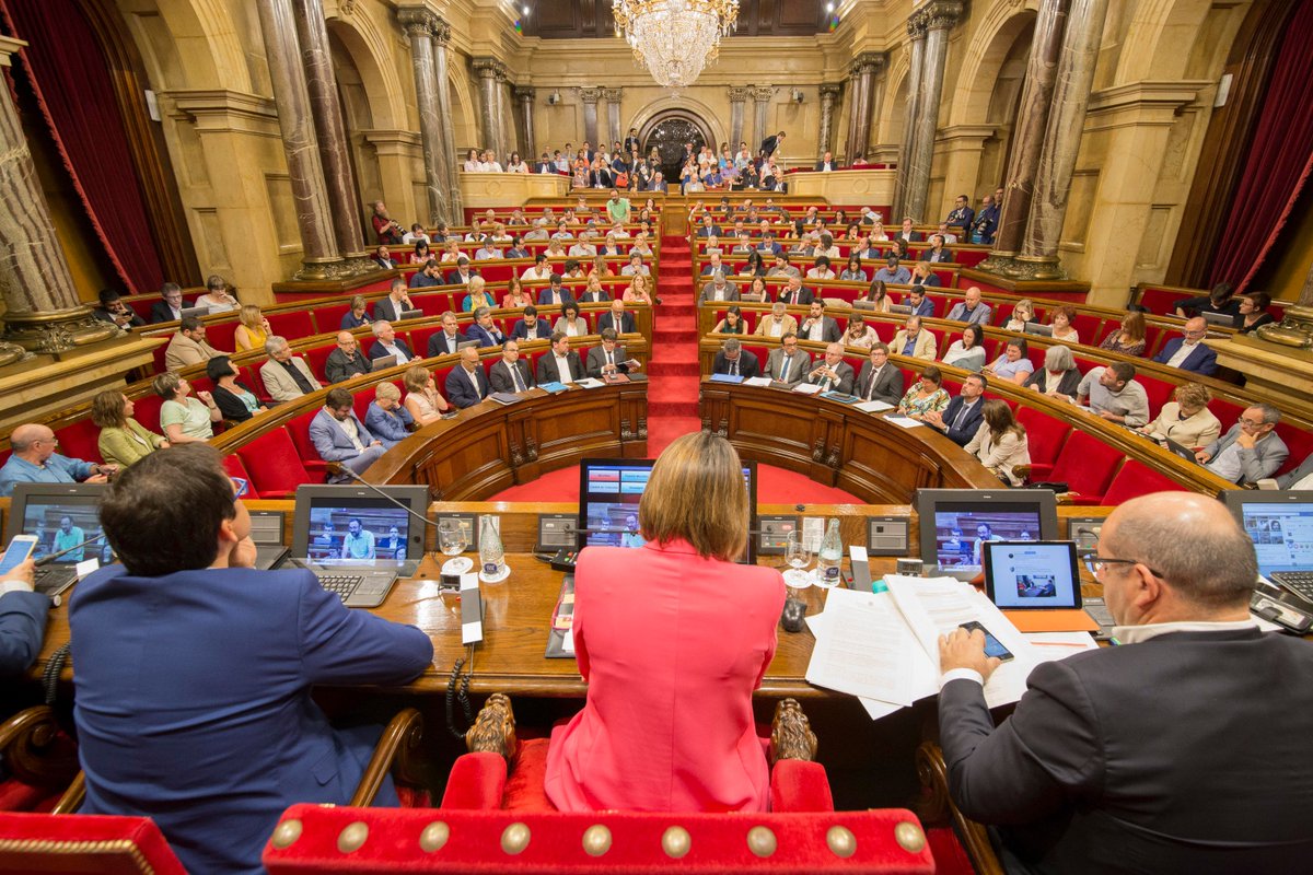 Képtalálat a következőre: „katalán parlament”
